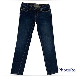 Aeropostale jeans dark wash skinny size 4 short